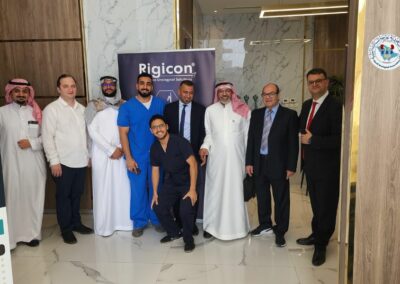 Antonini en Arabia Saudita para un workshop de Implantología Protésica Peniana Tricomponente